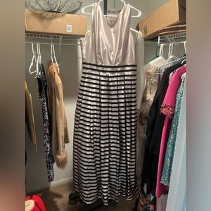 Ever Beauty Preowned Dress Size 14